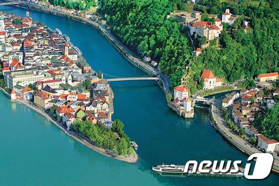 본문 이미지 - 유럽의 낭만적인 강을 따라 거슬러 올라가면서 여유롭게 여행을 할 수 있는 ‘리버크루즈’.(크루즈 인터내셔널 제공)ⓒ News1travel