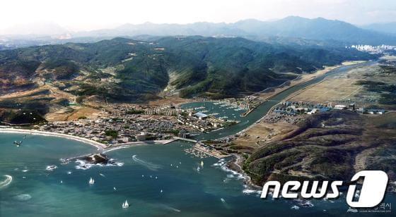 본문 이미지 - 울주군 진하해수욕장 해안 ⓒ News1