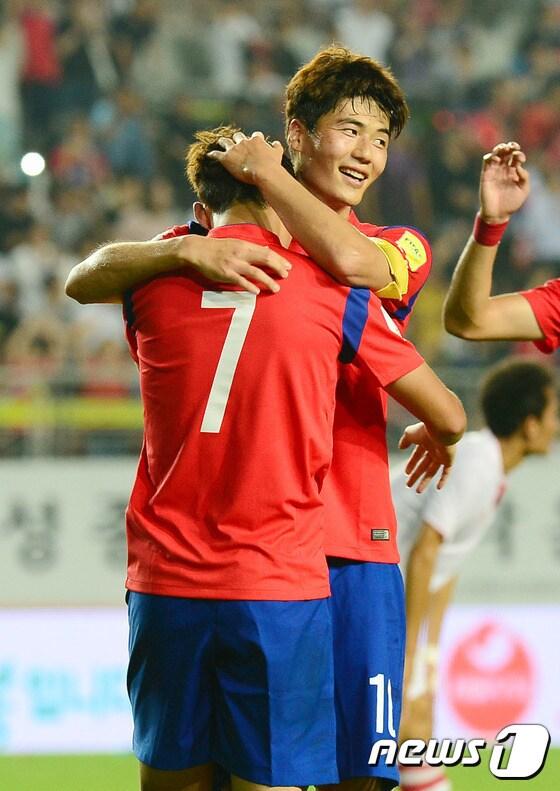 본문 이미지 - 2016년 첫 번째 A매치가 안산 와 스타디움에서 열린다.  ⓒ News1