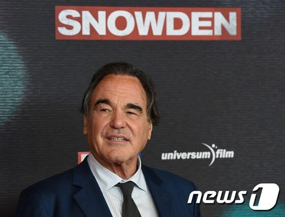 본문 이미지 - 영화감독 올리버 스톤(70) ⓒ AFP=뉴스1