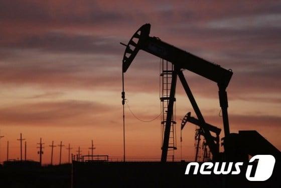 본문 이미지 - 텍사스주 앤드류 인근 셰일 시추설비ⓒAFP= News1