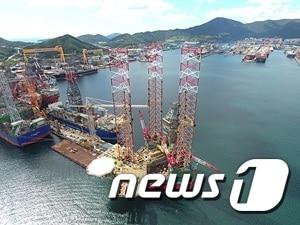 본문 이미지 - 대우조선해양이 17일 거제 옥포조선소에서 세계 최대 잭업리그 명명식을 가졌다. ⓒ News1 이회근 기자