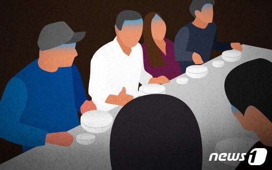 본문 이미지 - 김제지평선축제 먹거리장터에서 집단 식중독 의심증세가 보여 보건당국이 역학조사를 진행하고 있다./뉴스1 