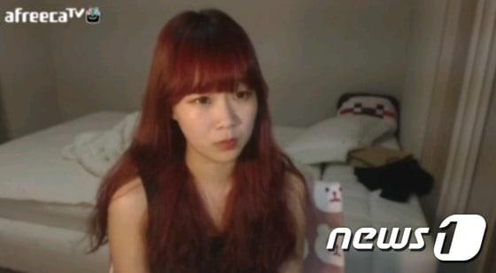 본문 이미지 - '초통령'(초등학생들의 대통령)으로 불리며 큰 인기를 누리고 있는 스타급 BJ인 양띵도 아프리카TV와 결별을 선언했다. ⓒ News1