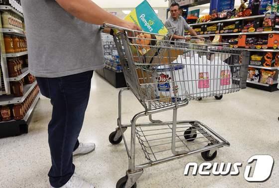 본문 이미지 - 미국의 한 식료품점ⓒ AFP=뉴스1 
