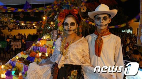 본문 이미지 - 망자의 날 기념 퍼레이드.(이미지제공=멕시코관광청)ⓒ News1