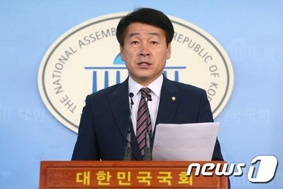 본문 이미지 - 기동민 더불어민주당 원내대변인 .2016.10.30/뉴스1 ⓒ News1 송원영 기자