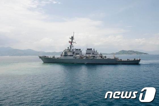 본문 이미지 - 미 해군 구축함 '존 S. 매케인'호 (미 해군 제공) ⓒ News1