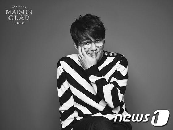 본문 이미지 - 메종글래드 제주에서 오는 29일 열릴 신승훈의 '윈터 로맨스' 콘서트.(이미지제공=메종글래드 제주)ⓒ News1