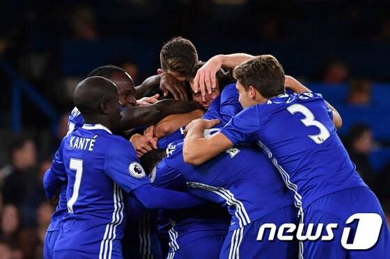 본문 이미지 - 첼시가 본머스를 3-0으로 완파하고 창단 후 최다인 12연승을 질주했다. ⓒ AFP=News1