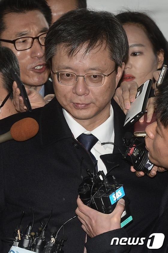본문 이미지 - 우병우 전 청와대 민정수석. 2016.12.22/뉴스1 ⓒ News1 민경석 기자