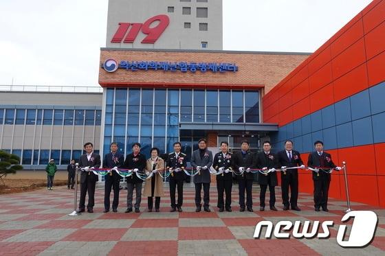 본문 이미지 - 지난 2016년에 세워진 익산화학재난합동방재센터의 모습. /뉴스1 ⓒ News1 박아론 기자