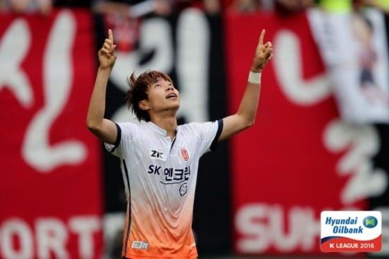 본문 이미지 - 광주FC로 이적한 정영총(한국프로축구연맹 제공) ⓒ News1
