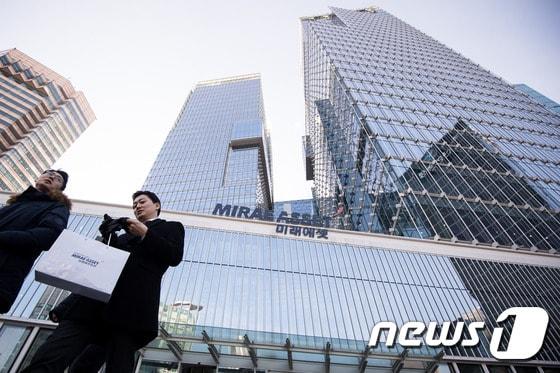 본문 이미지 - 서울 중구 수하동 미래에셋 센터원 빌딩. /뉴스1 ⓒ News1 유승관 기자