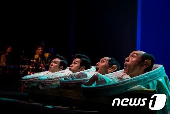 본문 이미지 - 연극 &#39;실수연발&#39; 공연장면 ⓒ News1