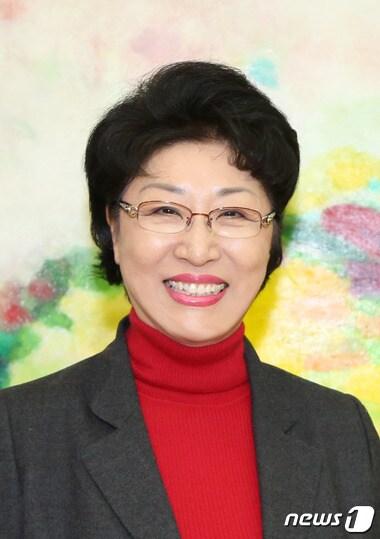 본문 이미지 - 1일 규제개혁 분야 교육부장관 표창을 받은 최미리(59) 가천대 기획부총장. (가천대 제공) ⓒ News1