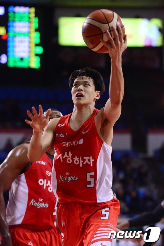 본문 이미지 - 서울 SK 가드 김선형. /뉴스1 ⓒ News1 임세영 기자