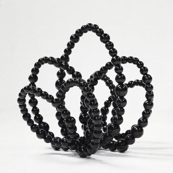 본문 이미지 - 장-미셸 오토니엘 개인전 중 대표작 '검은 연꽃' ⓒ Jean-Michel Othoniel