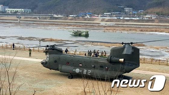본문 이미지 - 공군의 치누크 헬기 ⓒ News1 피재윤 기자
