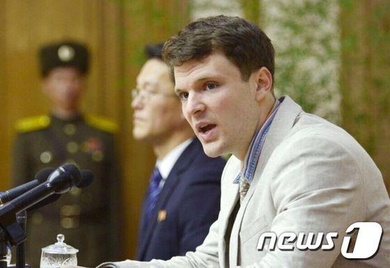 본문 이미지 - 북한에 억류된 미국인 대학생 오토 프레드릭 웜비어. (사진출처=환구시보) ⓒ뉴스1