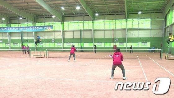 본문 이미지 - 제37회 회장기 전국 정구대회가 21일부터 28일까지 순창 실내다목적(돔)구장 및 제일고 정구장에서 열린다.(사진제공=순창군)ⓒ News1