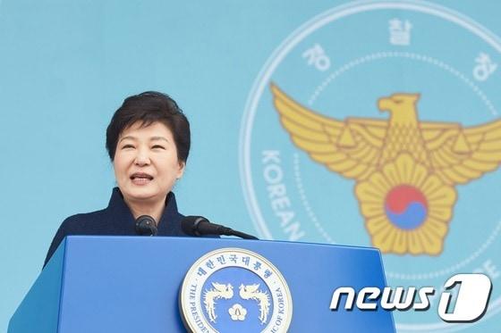 본문 이미지 - 박근혜 대통령. (청와대 제공)2016.3.18/뉴스1 ⓒ News1 이광호 기자