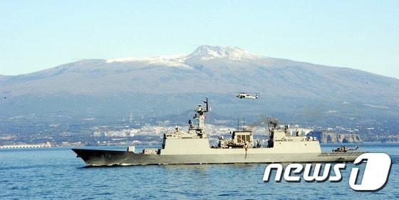 본문 이미지 - 해군 구축함 '문무대왕함'. 2016.3.2/뉴스1 ⓒ News1