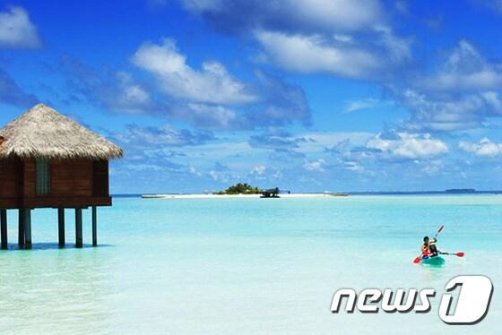 본문 이미지 - 규모는 작지만 세심한 서비스와 특별한 추억제공으로 승부하는 스몰 럭셔리 호텔 중의 하나인 몰디브 '아난타라'. (허니문리조트 제공)ⓒNews1travel