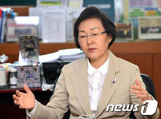 본문 이미지 - 신연희 강남구청장. 2016.4.1/뉴스1 ⓒ News1 최현규 기자