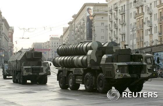 본문 이미지 - 러시아가 이란에 인도하기로 한 방공미사일 S300. ⓒ 로이터=뉴스1