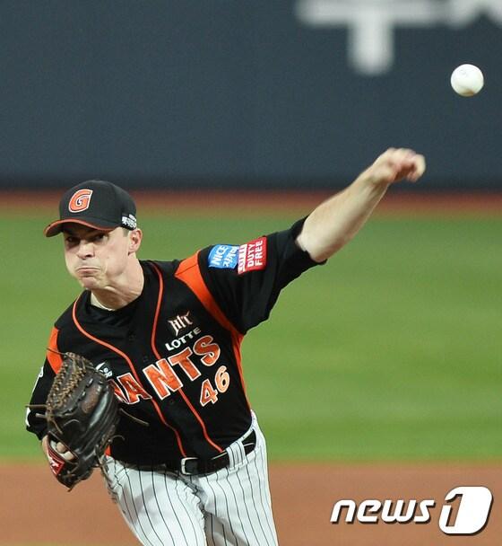 본문 이미지 - 롯데 자이언츠 좌완 브룩스 레일리. /뉴스1 ⓒ News1 이재명 기자