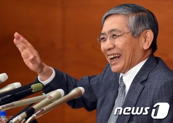 본문 이미지 - 구로다 하루히코 일본은행 총재. ⓒ AFP=News1