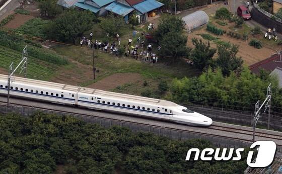 본문 이미지 - 일본 신칸센 열차(자료사진). ⓒ AFP=뉴스1