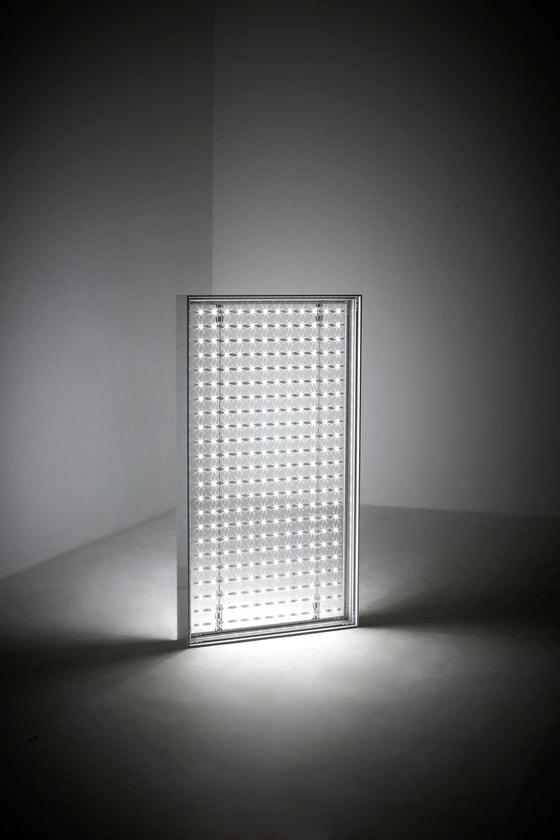 본문 이미지 - 동부라이텍은 전세계 광고용 조명시장을 겨냥한 루미시트 커튼 LED조명을 출시했다고 29일 밝혔다.ⓒ News1