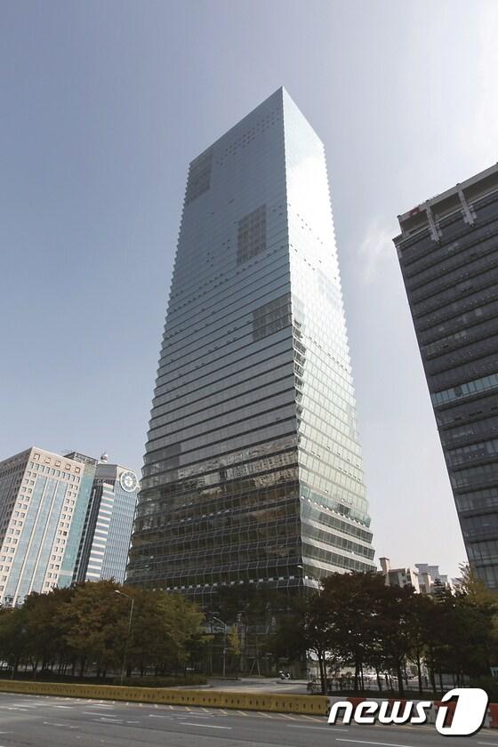 본문 이미지 - 서울 여의도에 위치한 LG CNS 본사 ⓒ News1