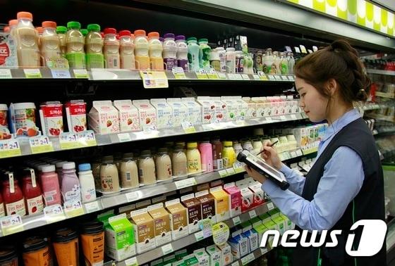 본문 이미지 - CU가 12일부터 '스마트 발주'를 도입한다. 사진제공=BGF리테일 ⓒ News1