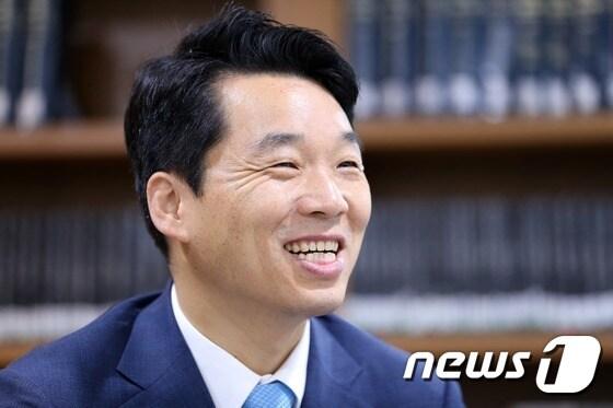 본문 이미지 - [인터뷰] 김병관 더불어민주당 국회의원 당선자 ⓒ News1 손형주 기자