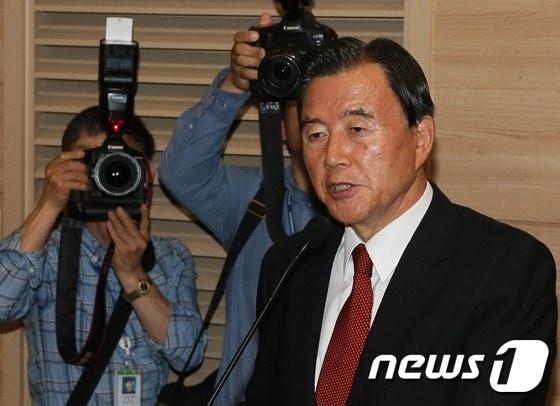 본문 이미지 - 홍문표 바른정당 최고위원 2016.5.17/뉴스1 ⓒ News1 송원영 기자