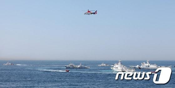 본문 이미지 - <자료사진>(동해해양경비안전본부 제공) 2016.5.19/뉴스1 ⓒ News1 엄용주 기자