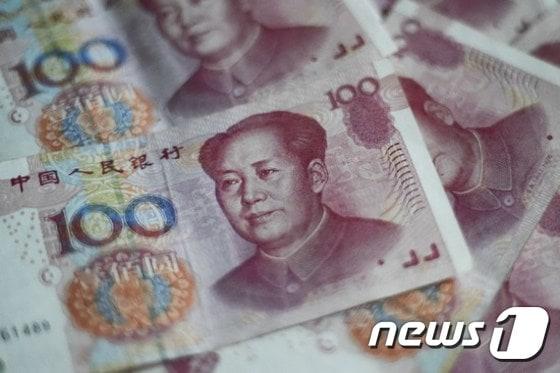 본문 이미지 - 중국 위안화 지폐ⓒAFP= News1