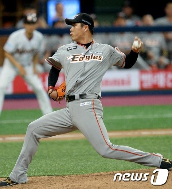 본문 이미지 - 두산에 입단한 권혁. ⓒ News1 오대일 기자