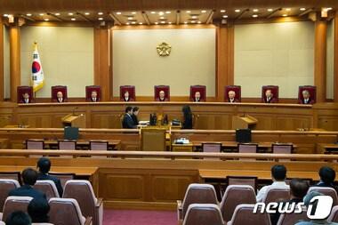 본문 이미지 - 헌법재판소 대심판정/뉴스1 ⓒ News1 유승관 기자