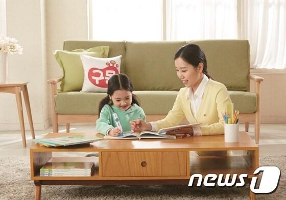 본문 이미지 - ⓒ News1 교원그룹의 개인·능력별 학습지 구몬학습이 5월 한 달간 ‘구몬 스마트 드림 패키지’를 선보인다.