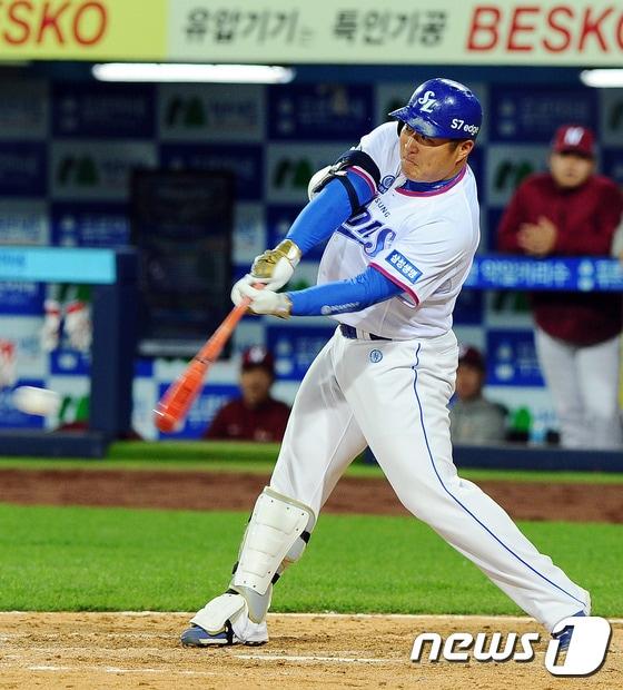 본문 이미지 - 삼성 시절 최형우.2016.5.4/뉴스1 ⓒ News1 DB