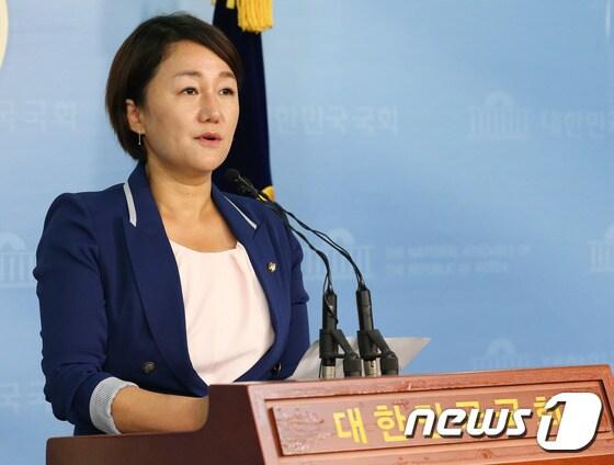 본문 이미지 - 이재정 더불어민주당 대변인ⓒ News1 허경 기자