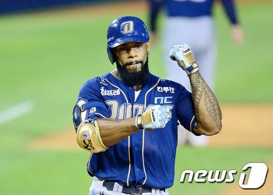 본문 이미지 - 메이저리그 밀워키로 떠난 NC 다이노스의 에릭 테임즈. /뉴스1 ⓒ News1 박세연 기자