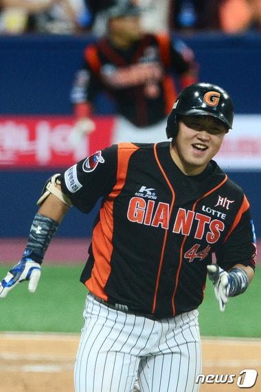 본문 이미지 - 롯데 자이언츠 포수 김준태가 23세 이하 야구대표팀에 이름을 올렸다. /뉴스1 ⓒ News1 임세영 기자