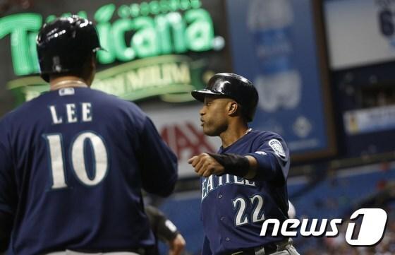 본문 이미지 - '빅보이' 이대호(34·시애틀 매리너스)가 이틀 연속 결장한 가운데 팀은 4연승 행진을 이어갔다. ⓒ AFP=News1