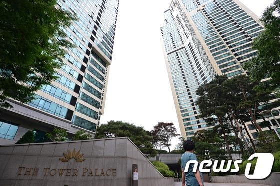 본문 이미지 - 서울 강남구 타워팰리스. 2016.6.6/뉴스1 ⓒ News1 박세연 기자