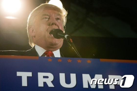본문 이미지 - 미국 공화당 대선 후보로 사실상 확정된 도널드 트럼프. ⓒ AFP=뉴스1